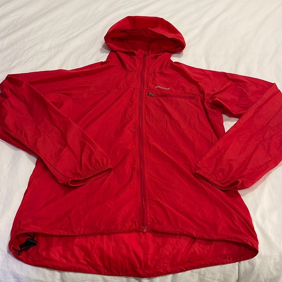 Like New! Patagonia Mens Small Wind Breaker!